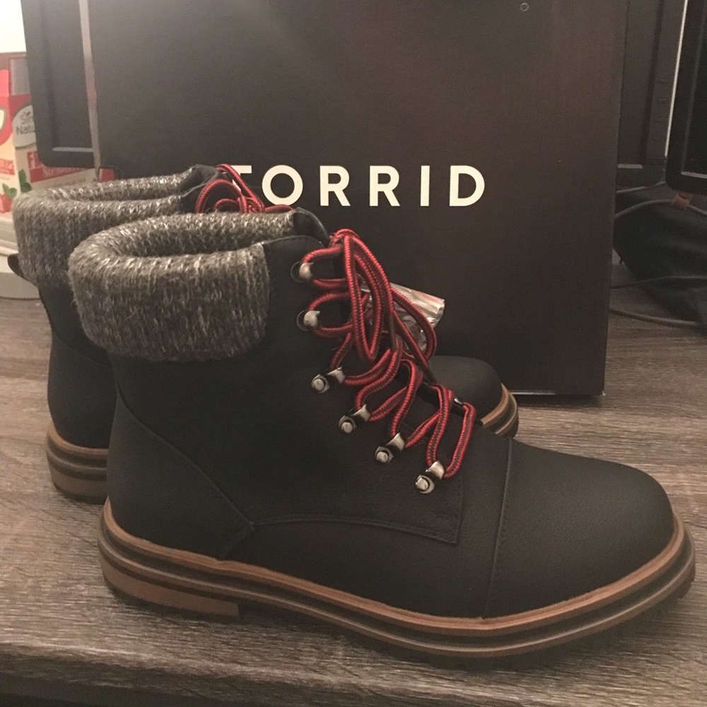 Torrid size 9W winter boots